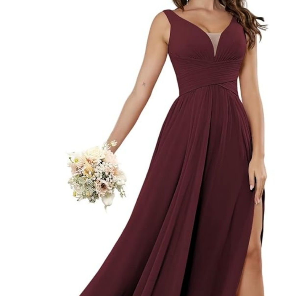 This simple bridesmaid dress features Sleeveless, V Neck, A Line, Pleats, Empire